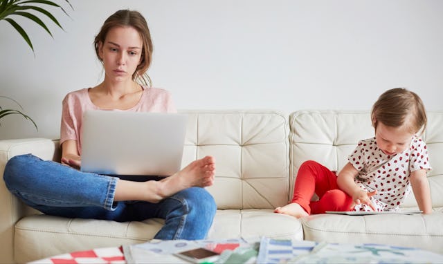 Screen time limits shouldn't just be for kids — adult tech habits are on the rise.